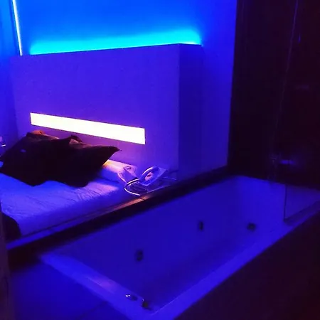 إس إتش إتش إتش 4* أوندا